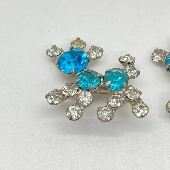 Vintage Set 2 Rhinestone Brooch Pin Blue Clear Gems Dogs Silver Tone Multi Prong - Picture 3 of 11